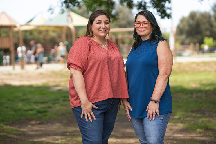 Image of KESIMPTA Crew members Maggie and Sarah at a park